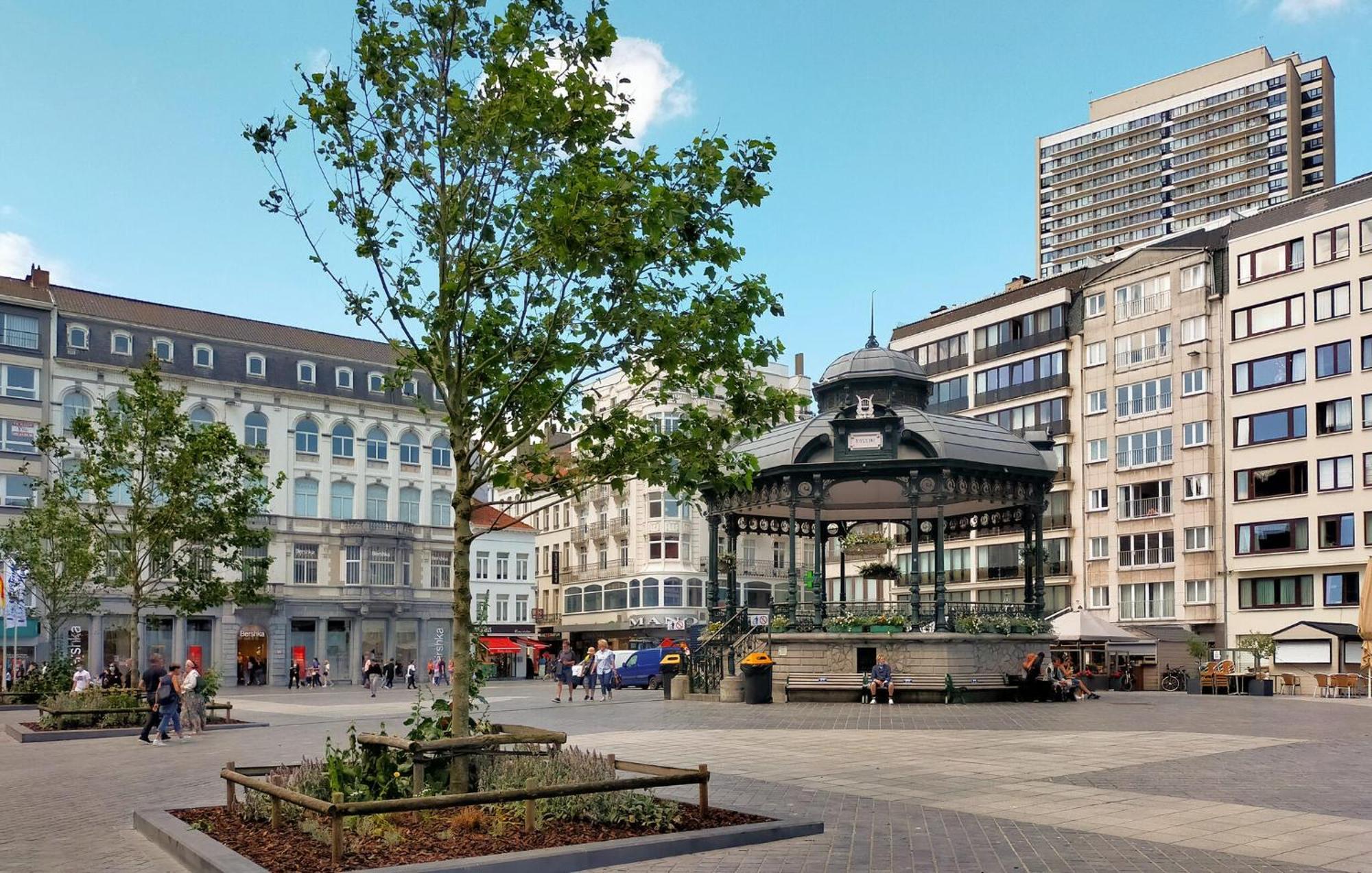 1 Bedroom Stunning In * Oostende
